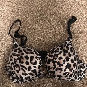 Victorias’s Secret bombshell bra